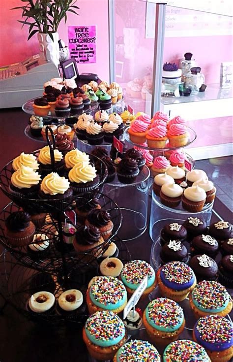 J’adore Cupcakez LLC (@jadorecupcakez) .